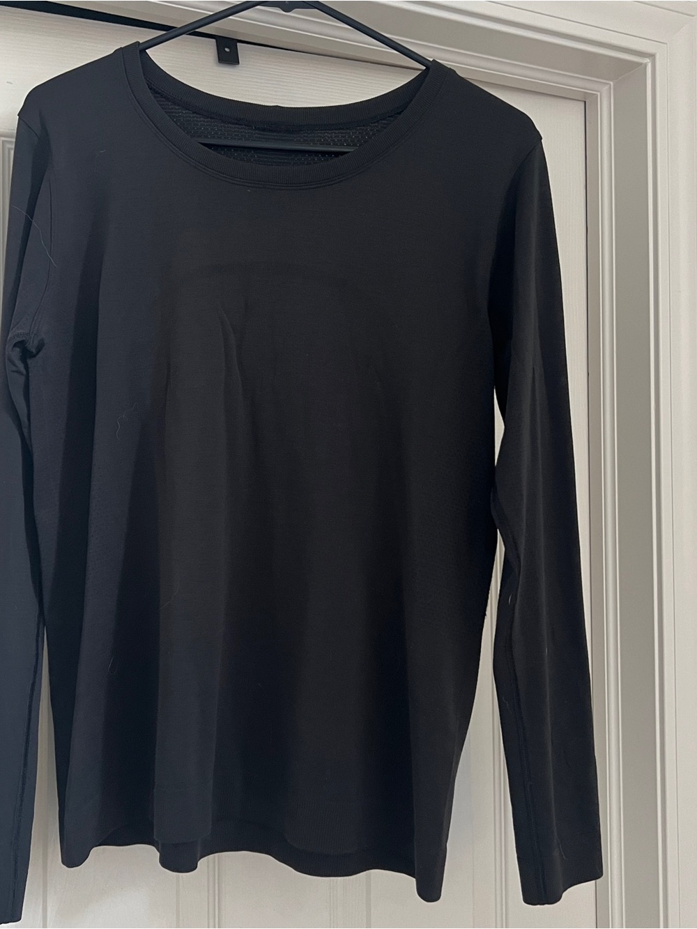 Lululemon Relaxed Swiftly Shirt Classic Black Long Sleeve Size 8 Medium